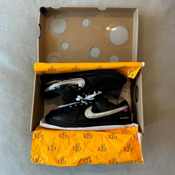 ⚡️NIKE x OFF-WHITE⚡️Lot 50 Metallic Dunk Low Sneakers - Picture 2 of 16